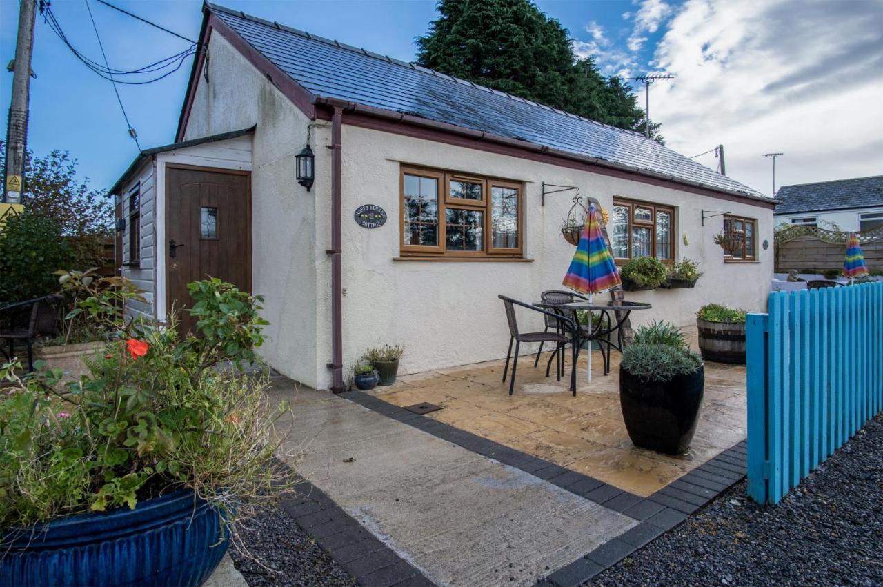 Honeysuckle Cottage - 1 Bedroom Cottage - 암로스 외부 사진