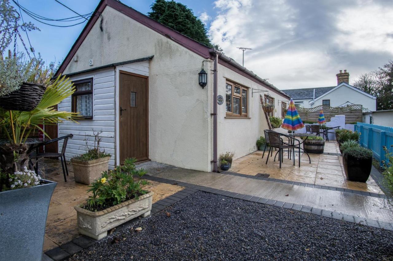 Honeysuckle Cottage - 1 Bedroom Cottage - 암로스 외부 사진